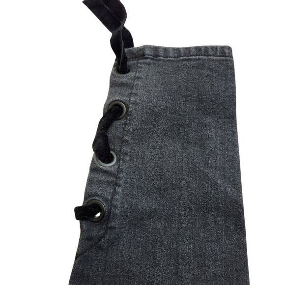 Universal Threads black jeans 6/28R - Picture 3 of 5